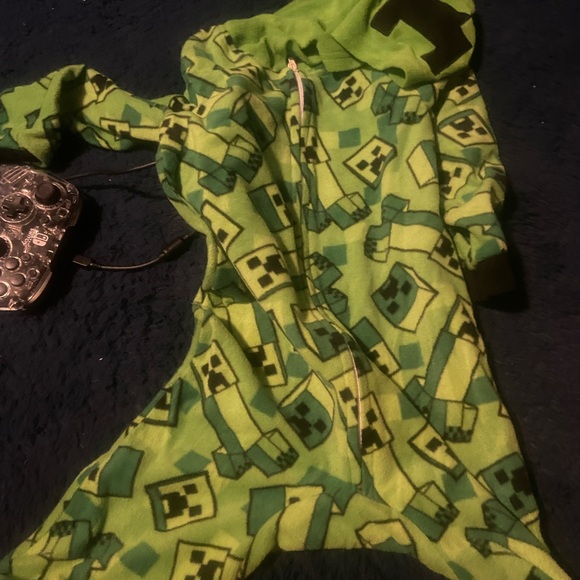 16 piece boys 5t pj lot - Picture 3 of 16